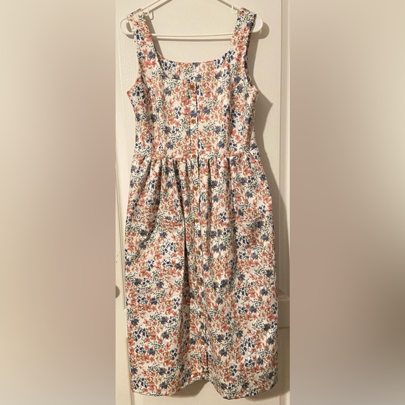 Button-up Floral Dress with Pockets - Picture 1 of 13